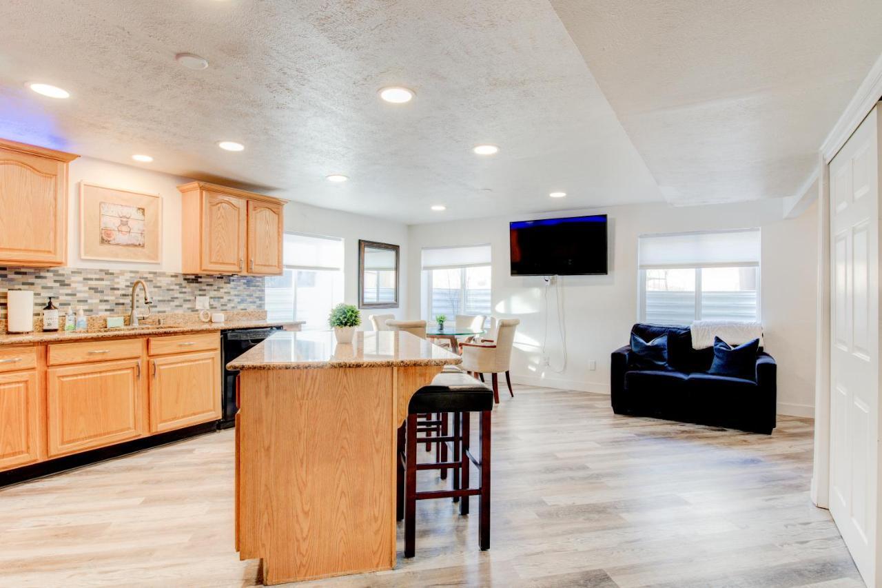 Modern Private Whole Unit 4 Bedroom Guest Suite King Bed Salt Lake City Exterior foto